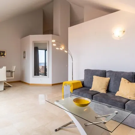 Santa Luzia View Apartamento *