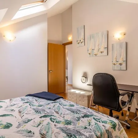 Apartment Santa Luzia View 2br Pool, Ac & Parking