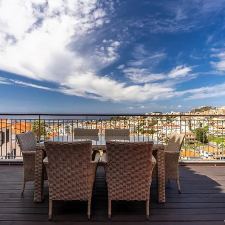 Santa Luzia View 2br Pool, Ac & Parking Apartment