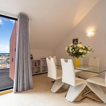 Apartment Santa Luzia View 2br Pool, Ac & Parking Funchal (Madeira)