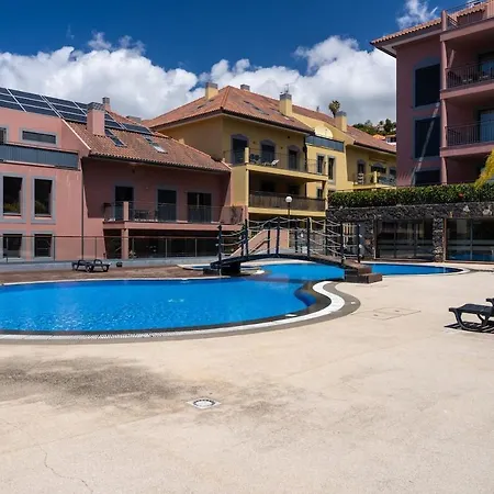 Santa Luzia View 2br Pool, Ac & Parking *